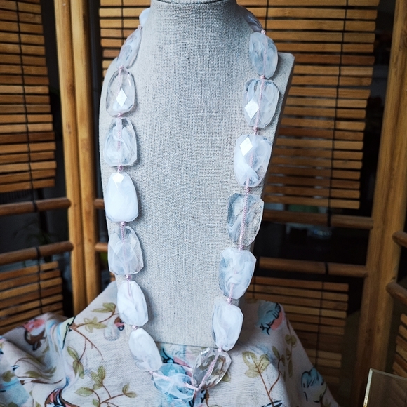 Long Vintage Faceted Swirled White Lucite Chunky Necklace Pink Knotted Cord EUC - Picture 1 of 16